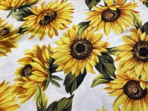 Napraforgó mintás hernyóselyem szatén