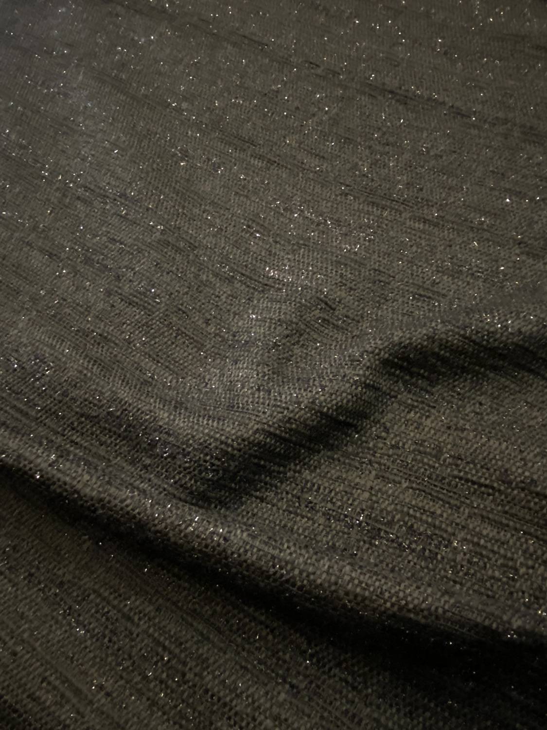 Éjfekete Ezüstszálas Chanel buklé - Image 2