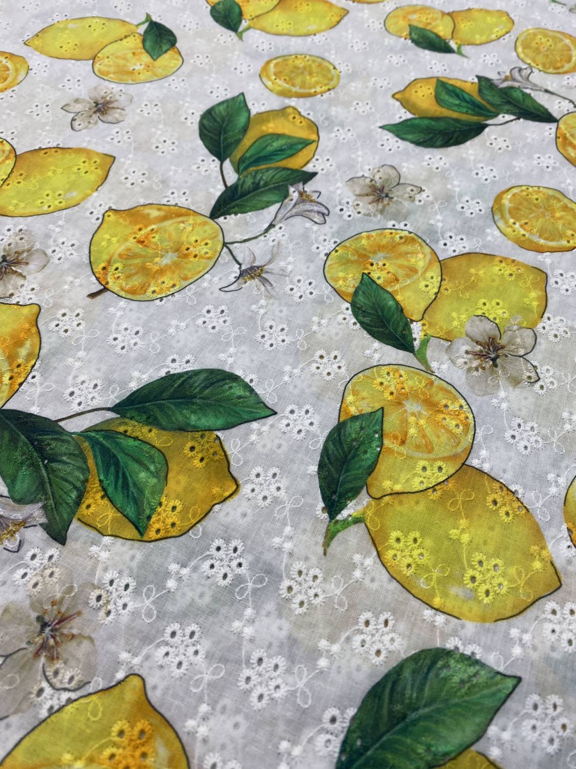 Citrom mintás pamut madeira – hímzett nyári anyag - Image 2