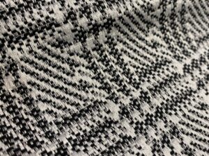 Eszterházy kockás fémszálas Chanel buklé