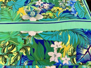 Trópusi zöld virágos, keretes panel mintás viszkóz flokon