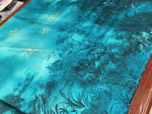 Petrol bordűrmintás olasz viszkóz szatén