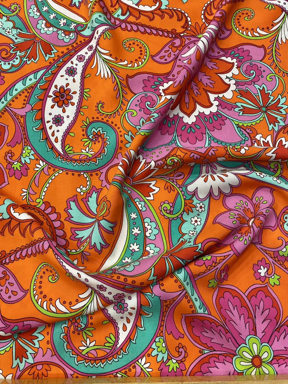 Narancs alapon kasmírmintás viszkóz flokon - Image 2