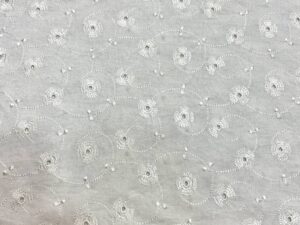 Törtfehér madeira mintás viszkóz jersey