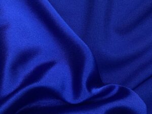 Kétoldalas elasztikus szatén zsorzsett – királykék, prémium olasz minőség