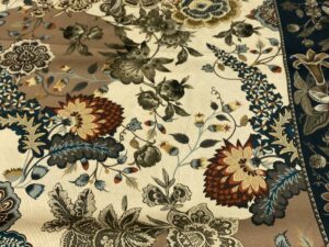 Patchwork jellegű virágmintás viszkóz flokon