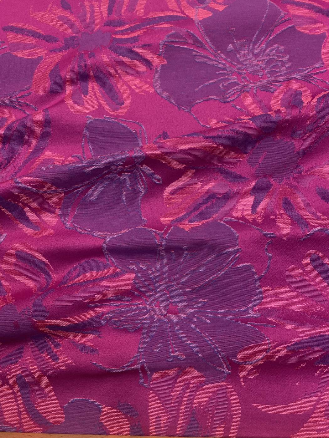 Luxus fukszia virágmintás olasz jacquard szövet
